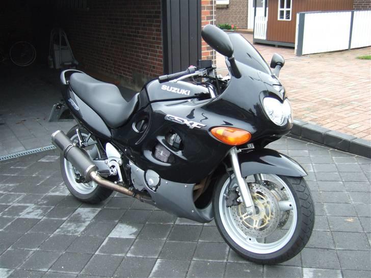 Suzuki GSX 750 F SOLGT billede 1