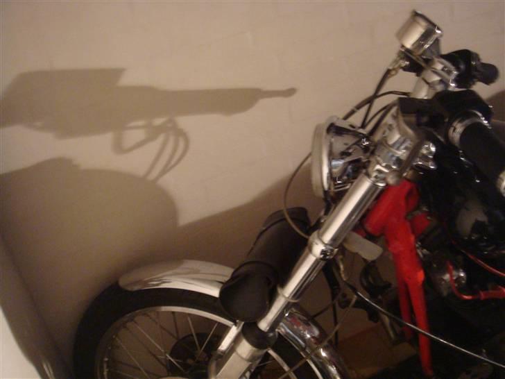 Harley Davidson sportster SOLGT - forende med "vidunderlig" pølsetaske billede 4