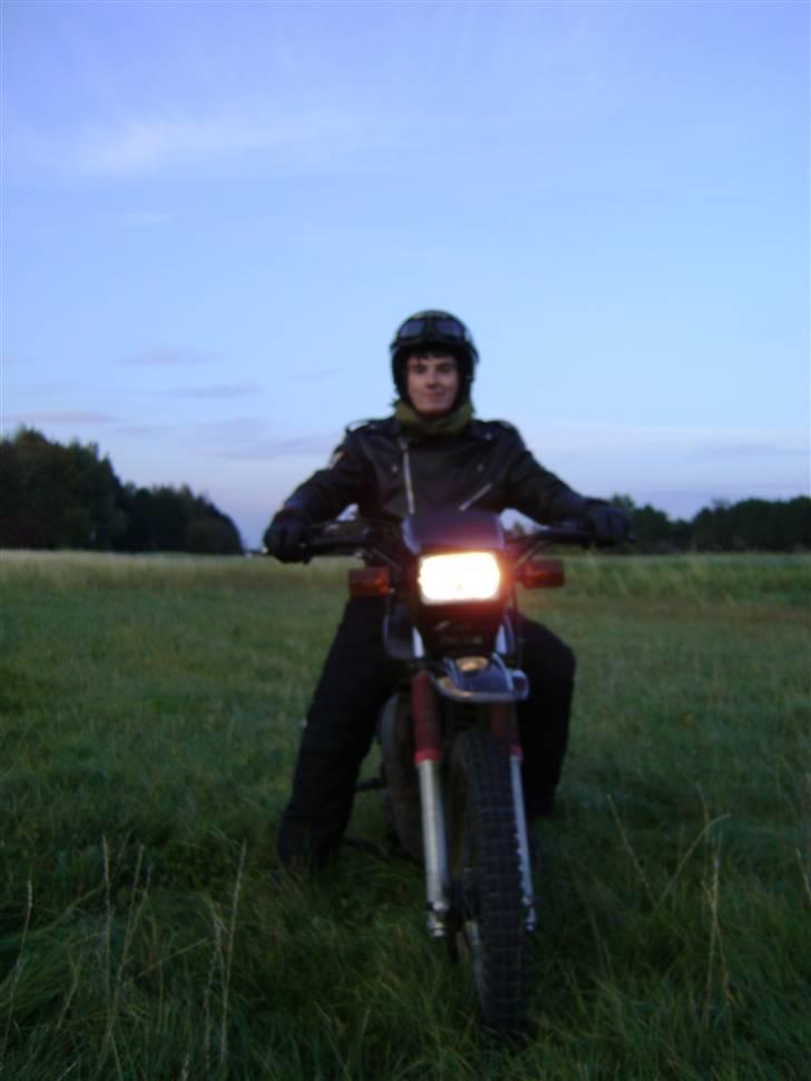 Yamaha DT 175 Solgt - På marksjov. billede 1