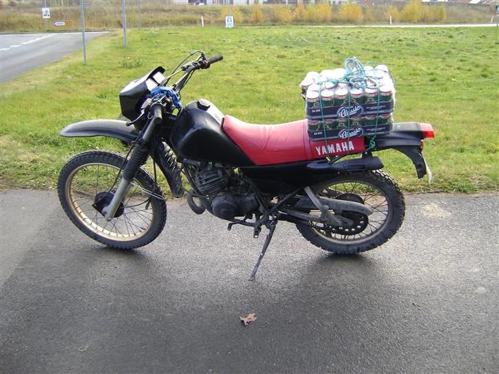 Yamaha DT 175 Solgt - Øl, øl, øl, vi vil ha´ øl! billede 5