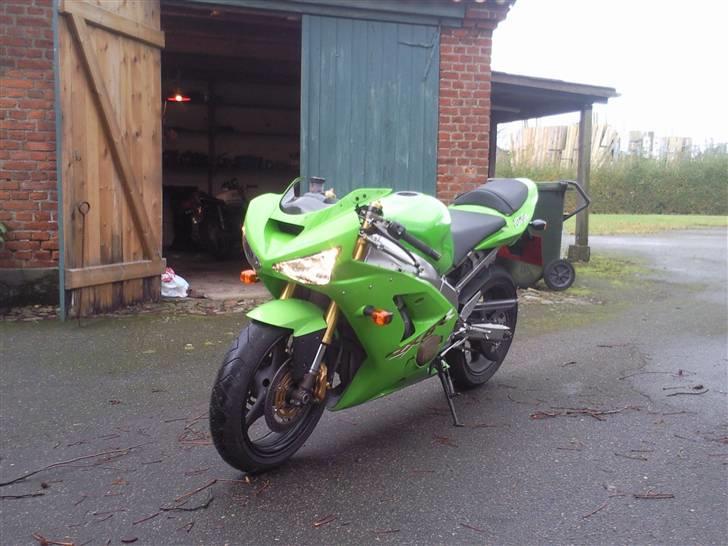 Kawasaki ZX6RR -SOLGT- billede 3