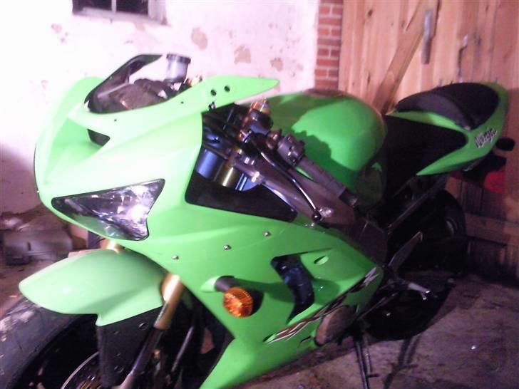 Kawasaki ZX6RR -SOLGT- billede 4