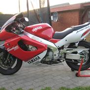 Yamaha thunderace (solgt)