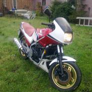 Honda vf750f