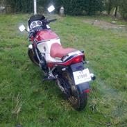 Honda vf750f