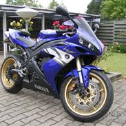 Yamaha R1