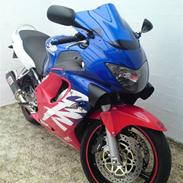 Honda CBR 600 F4