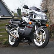 Suzuki GSX 750 R SRAD