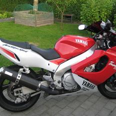 Yamaha thunderace (solgt)