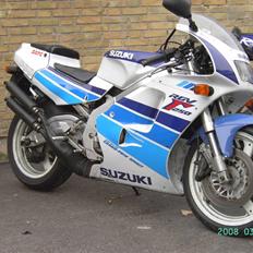 Suzuki RGV  SOLGT