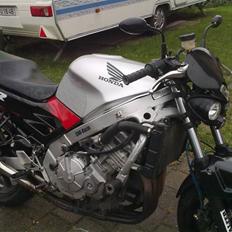 Honda CBR 600 F2 (total skadet)