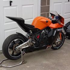 KTM RC8 *SOLGT*