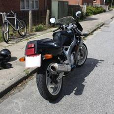Yamaha FZR 600