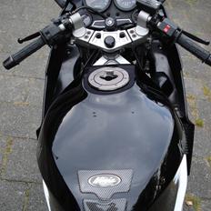 Kawasaki gpz 600 r