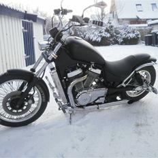 Suzuki intruder vs 700 SOLGT
