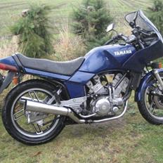 Yamaha XZ550 Vision.