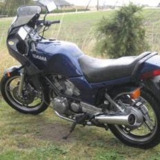 Yamaha XZ550 Vision.