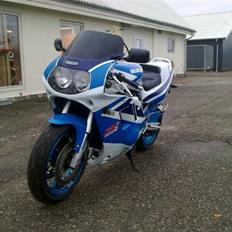 Suzuki gsxr750 solgt