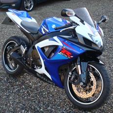 Suzuki Gsxr 750 k7 solgt