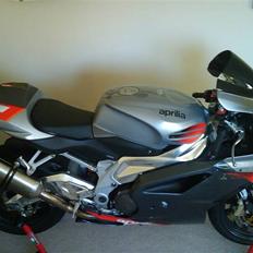 Aprilia RSV 1000 R..SOLGT jun2010