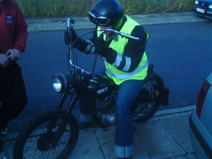 DKW RT125/2 - "Lil' fart" - Styret rettes inden prøveturen billede 14