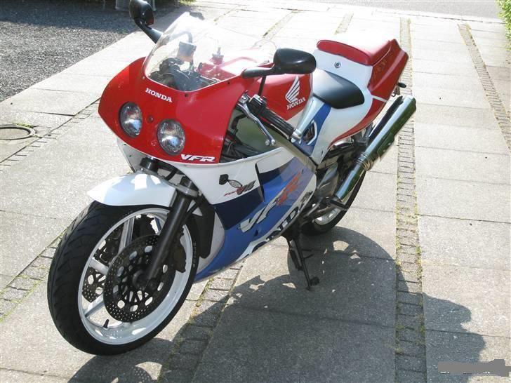 Honda VFR 400 R (NC30)(SOLGT) billede 4