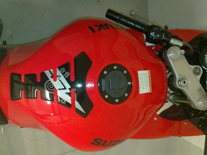 Suzuki           Sv 650s-  solgt - Ny tankpad, og auto lak. tankdækselring.  Gaffel pad er bestilt. billede 8