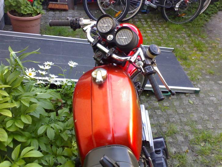 Suzuki gt 380 billede 2