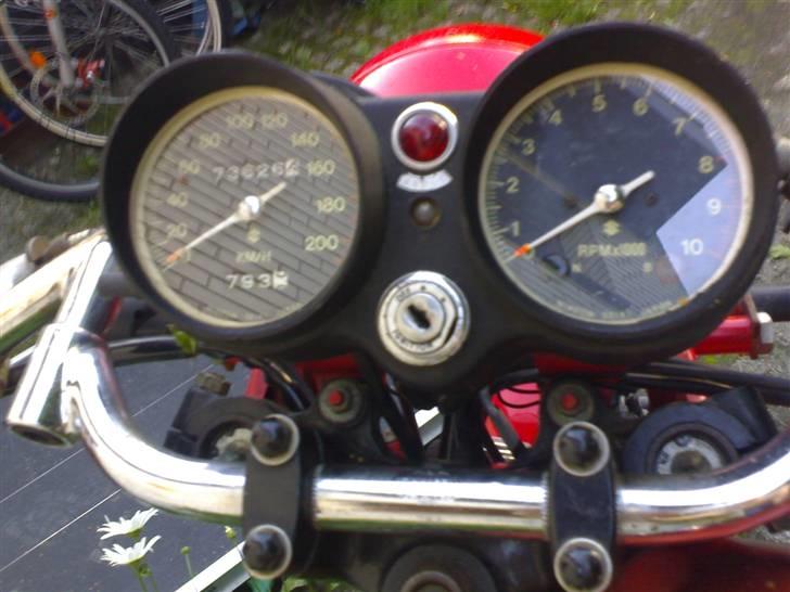 Suzuki gt 380 billede 3