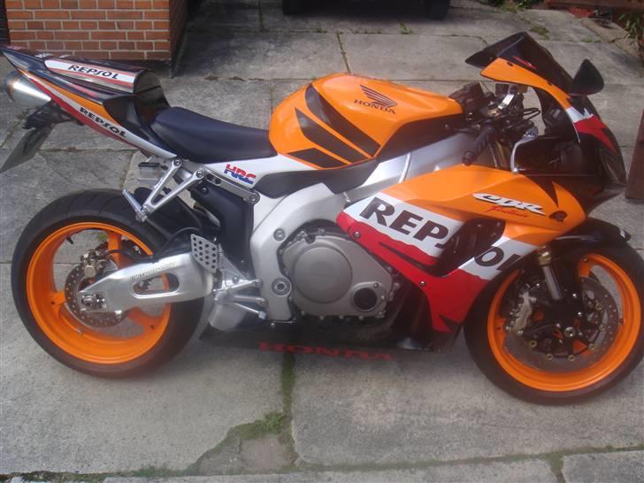 Honda CBR 1000Repsol *solgt* billede 3