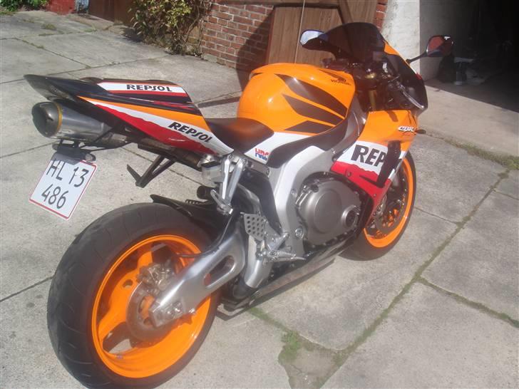 Honda CBR 1000Repsol *solgt* billede 4