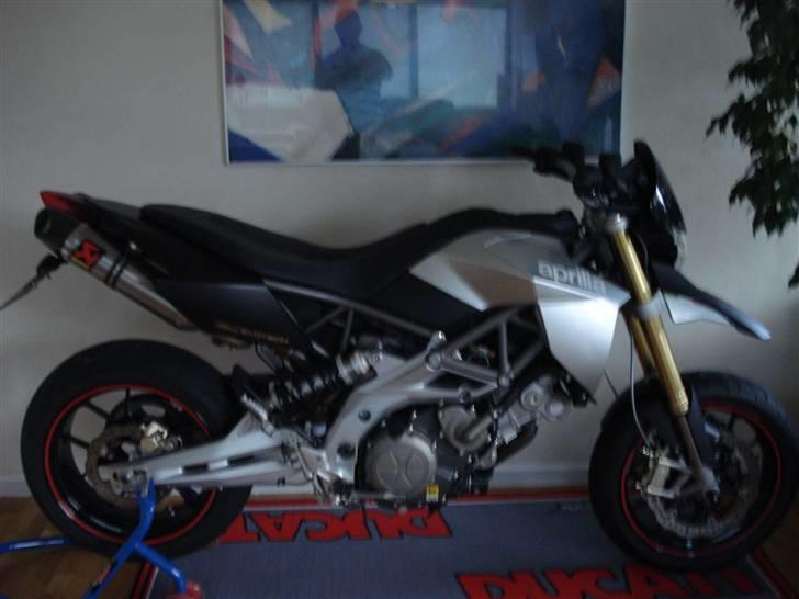 Aprilia Dorsoduro billede 8