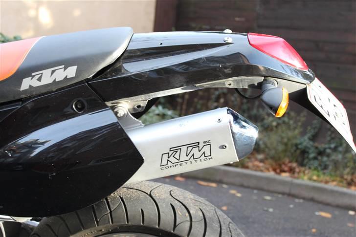 KTM 640 LC 4 ##SOLGT### - Fik monteret den nyindkøbte SXC 660 udstødning. billede 11