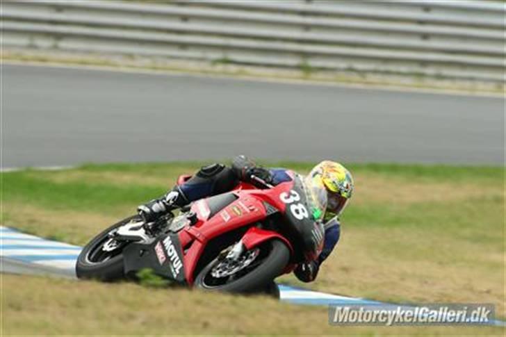 Honda CBR600RR - pit-boy/test-kører :D billede 5