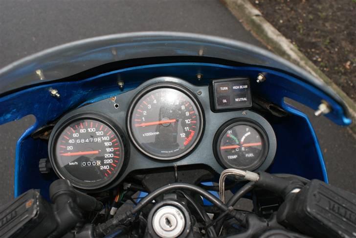 Yamaha FZ 750 (SOLGT) billede 5