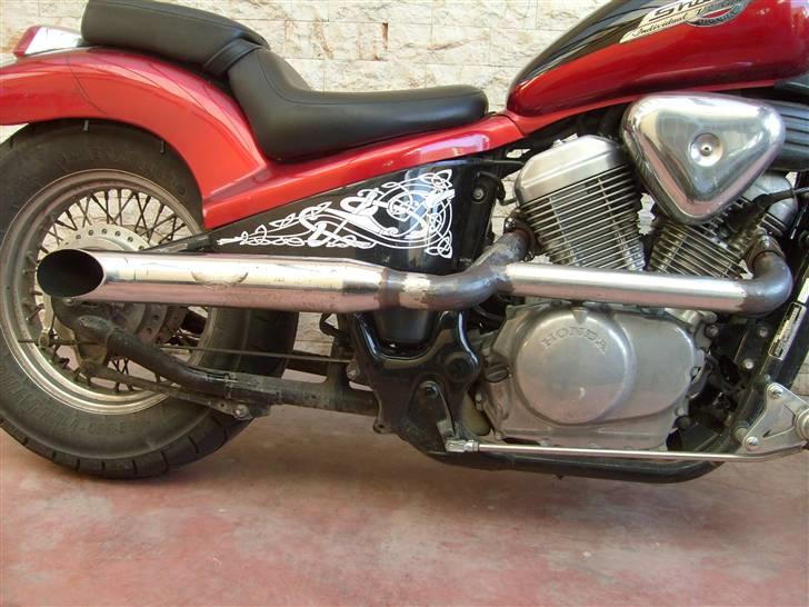 Honda VT 600 UNDER CONSTRUCTION (Tidligere MC) - Hjemmebrændt udstødning med Marwing potte. Skal lige blæses, males og powerwrappes. billede 13