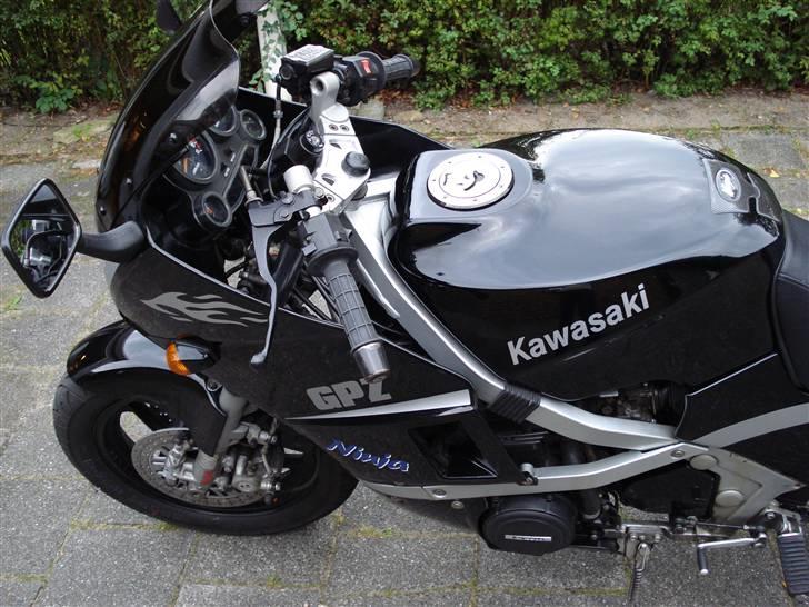 Kawasaki gpz 600 r billede 2