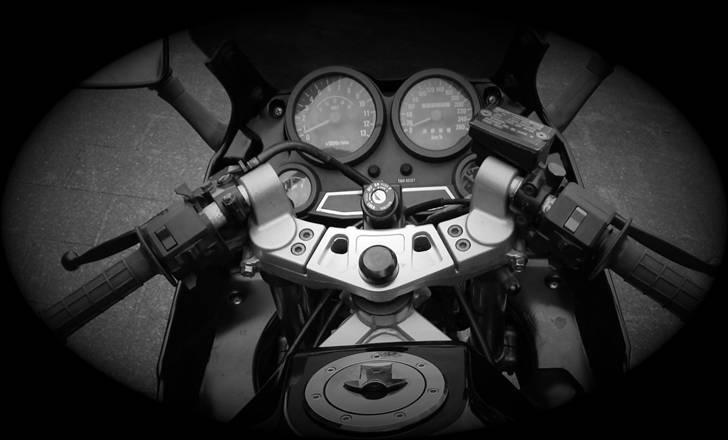 Kawasaki gpz 600 r billede 4