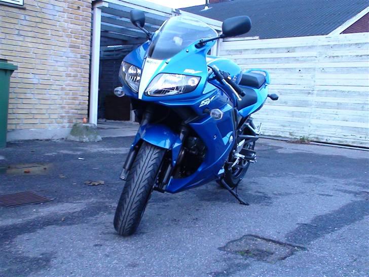 Suzuki sv  650 S billede 1