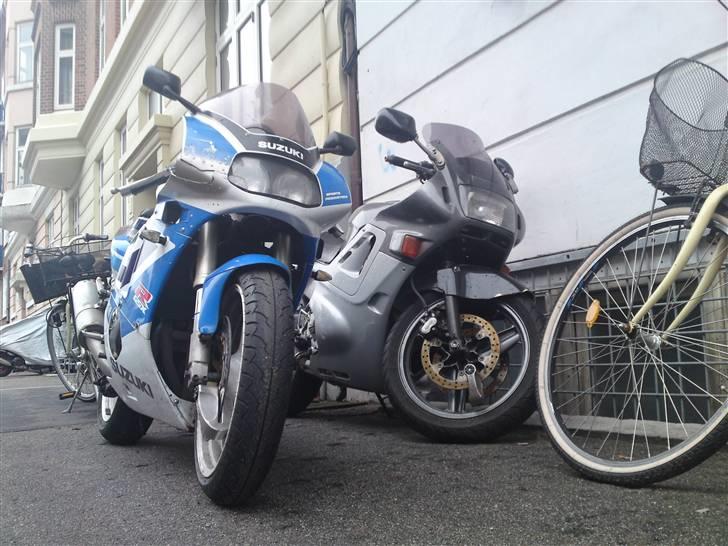 Suzuki GSXR 400 SP II GK76A billede 1