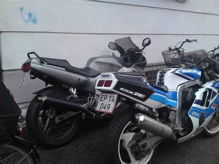 Suzuki GSXR 400 SP II GK76A billede 3