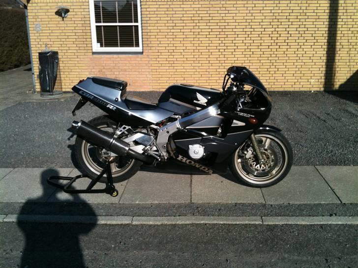 Honda CBR 400RR NC23 Tri-Arm billede 2