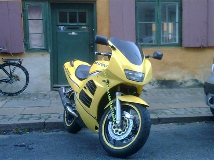 Suzuki RF 600R billede 2