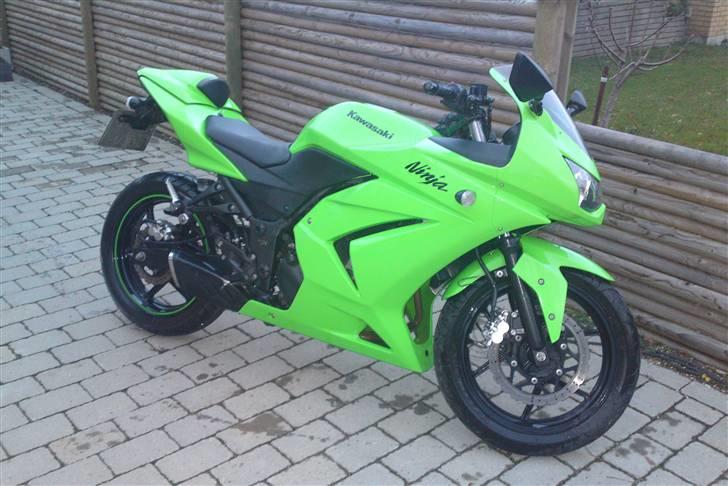 Kawasaki Ninja 250 R *SOLGT* - Nyd lige den potte =) billede 16