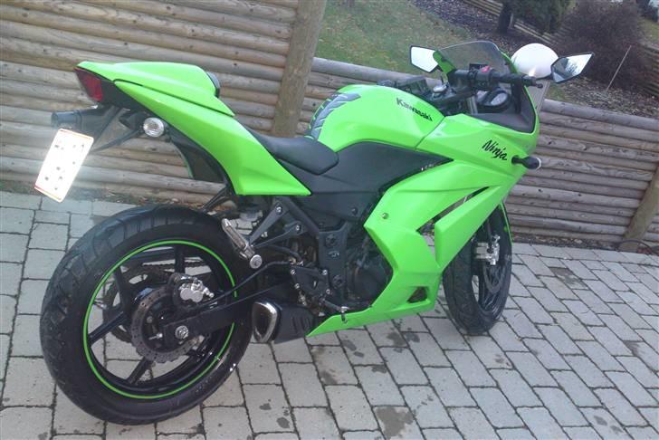 Kawasaki Ninja 250 R *SOLGT* - Hvad kan jeg sige ? Hvor er den bare lækker billede 17