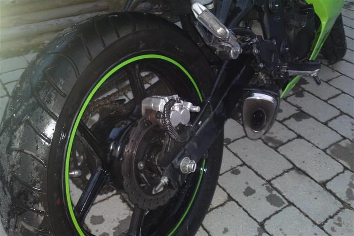 Kawasaki Ninja 250 R *SOLGT* - Her kommer den bragende lyd ud ! =) billede 19