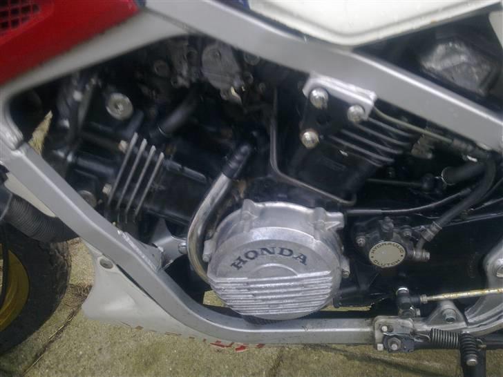 Honda vf750f - rigtig flot efter 22 år og 67.000 km på danske veje billede 7