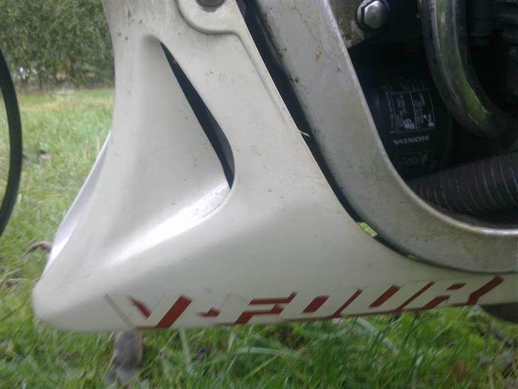 Honda vf750f billede 10