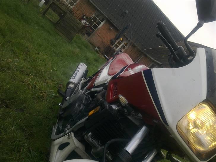 Honda vf750f billede 13