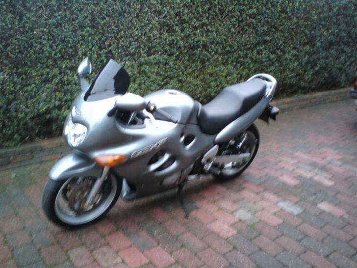 Suzuki GSX 750 F billede 2